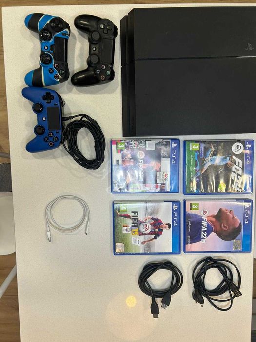 Playstation 4 slim 500meg 3comandos+3 jogos fifa 15.21.22fc24