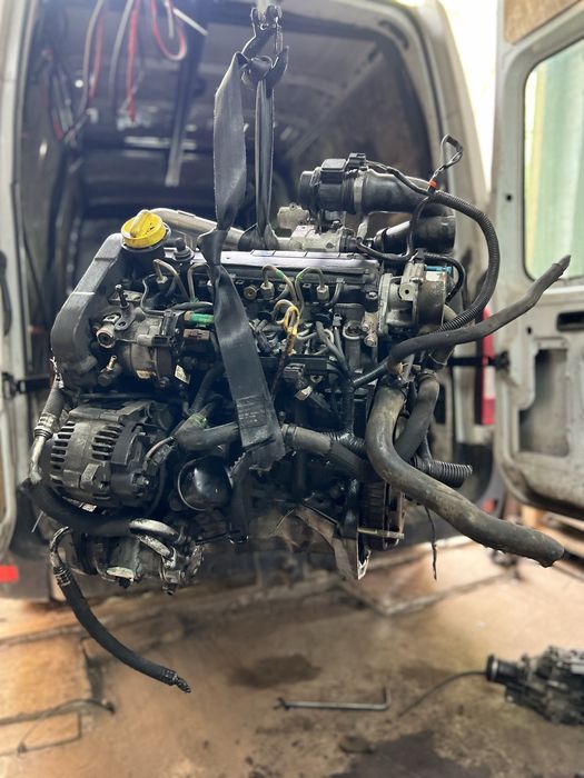 Двигун мотор двигатель K9K V714 A704 B702 1.5 dci Kangoo Clio Thalia