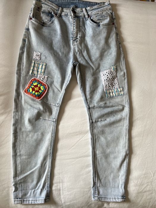 Calças / jeans de ganga com detalhes