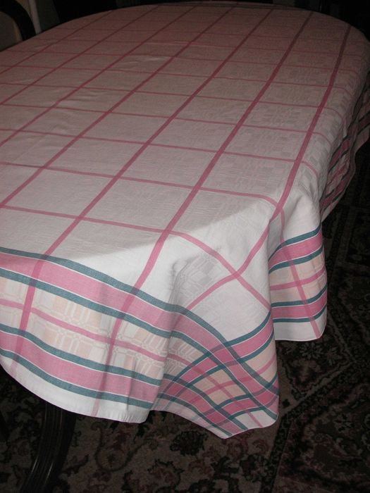 Toalhas de Mesa Branco, Rosa e Azul e Vermelho e Branco