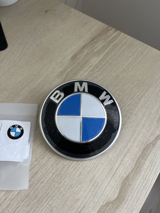 Emblemat znaczek logo przód BMW