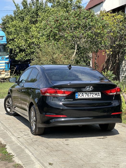 Hyundai Elantra 2017 2.0 бензин Автомат
