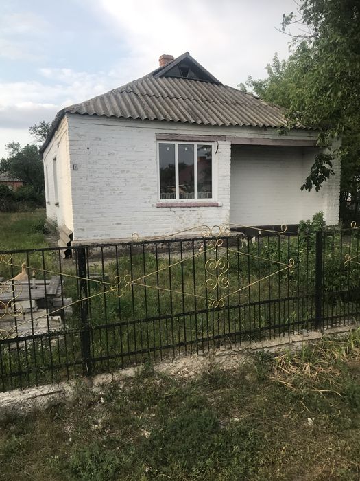 Продам будинок .