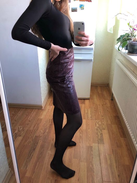 Юбка шкіряна, кожаная миди, фиолетовая, змеиная кожа