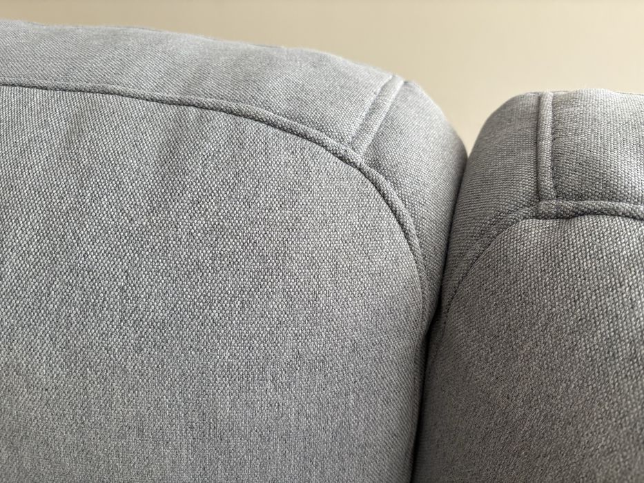 Sofá de canto, com chaise longue / cinza e castanho