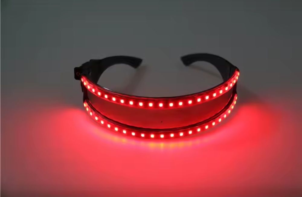 Модные светодиодные LED-очки красного цвета