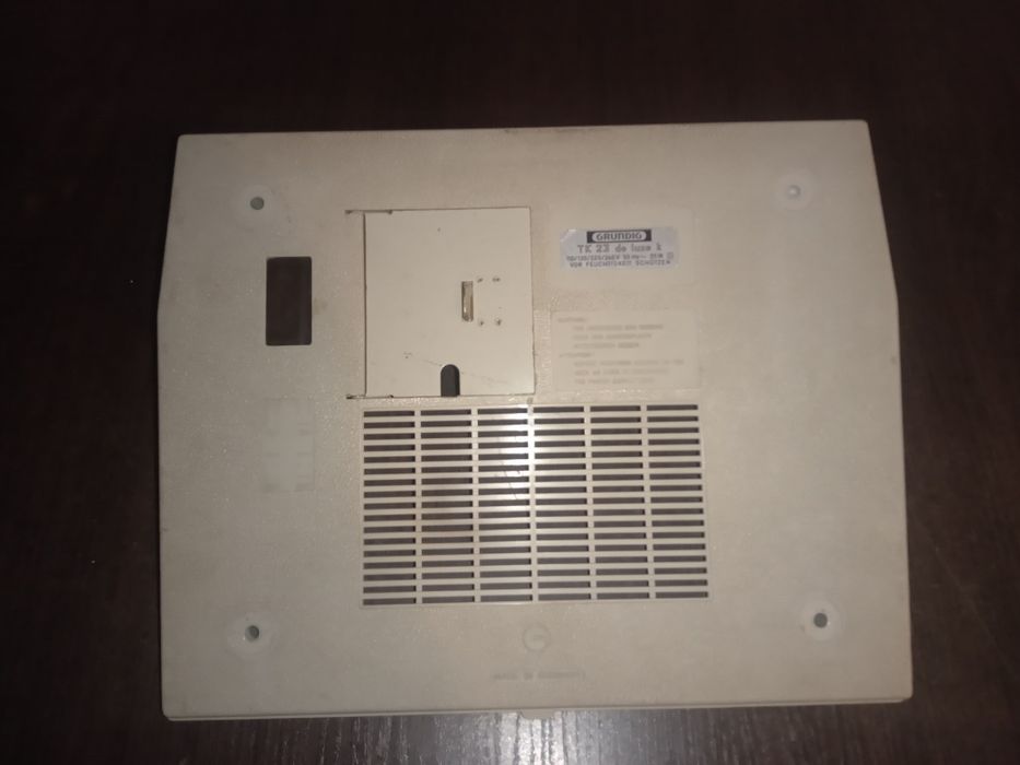 Dolna obudowa magnetofonu lampowego Grundig TK 23 de luxe