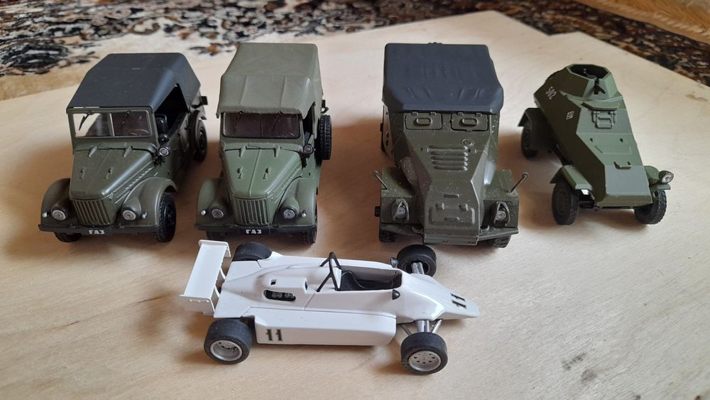 Продається колекція машинок із серії "Автолегенди СРСР"