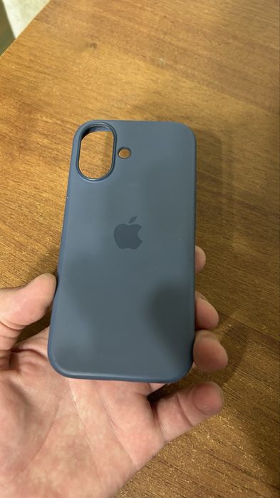 Продам б/у чохол для iphone 17