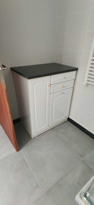 Móvel WC como novo