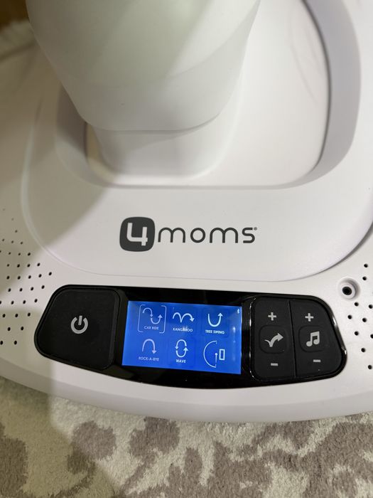 Заколисуючий центр 4moms MamaRoo 4.0
