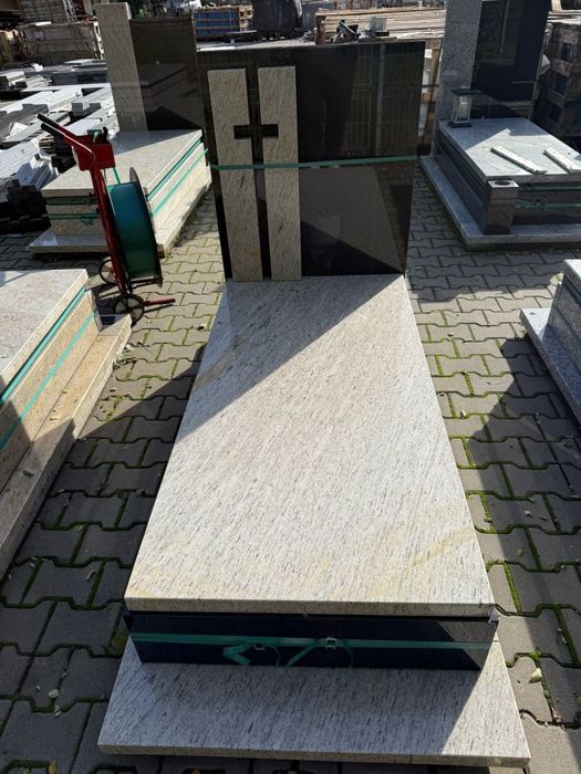 Tanie nagrobki granitowe