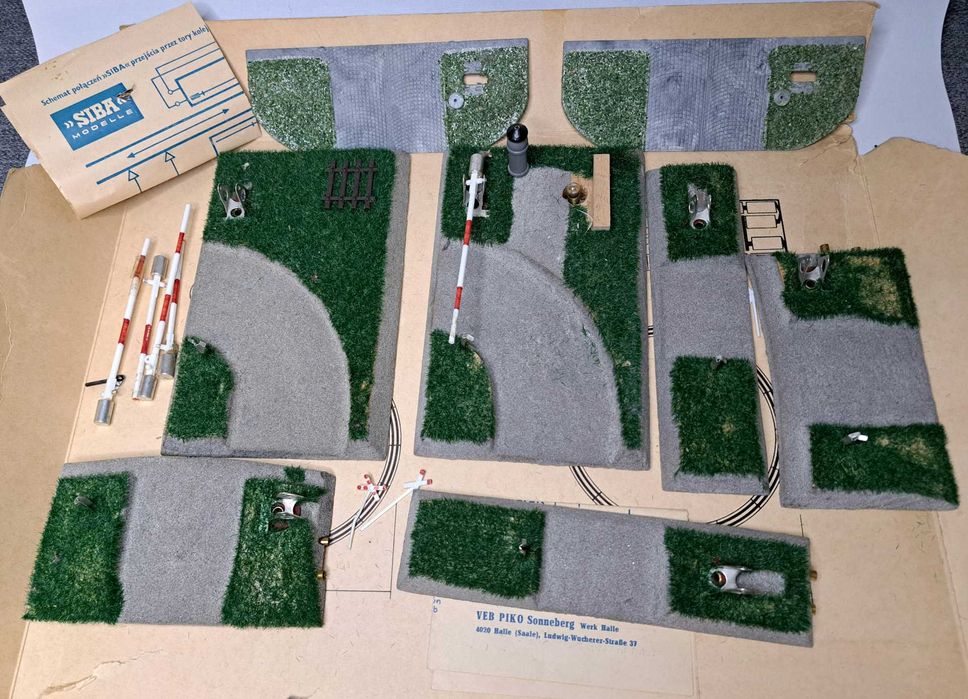 Przejzady Kolejowe SIBA MODELLE x 3szt. PIKO