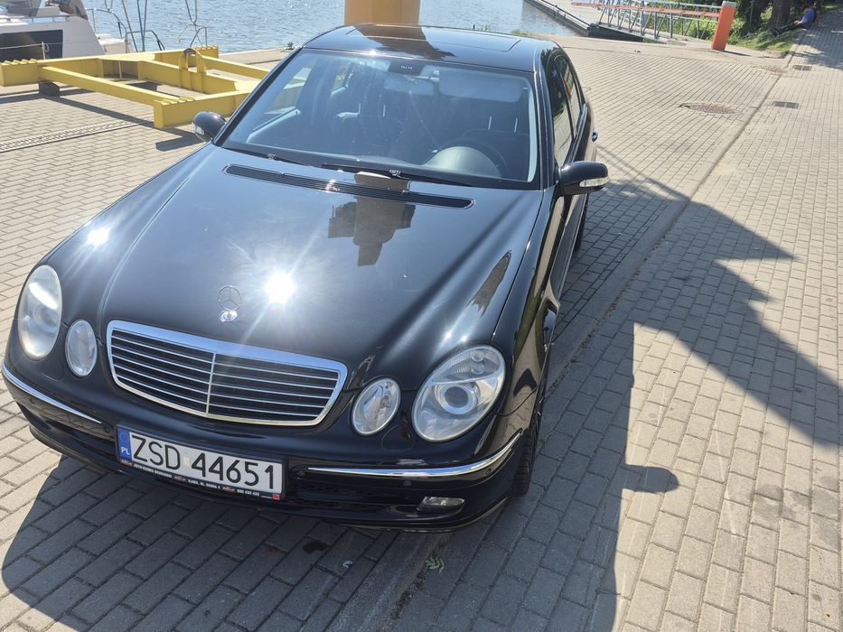 Mercedes E  W211  2.6.B super stan niski przebieg