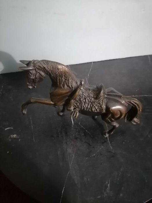 Cavalo, escultura em bronze patinado