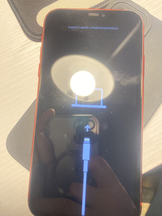 Продам айфон 11/64 Red