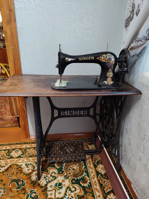 Швейная машинка Singer