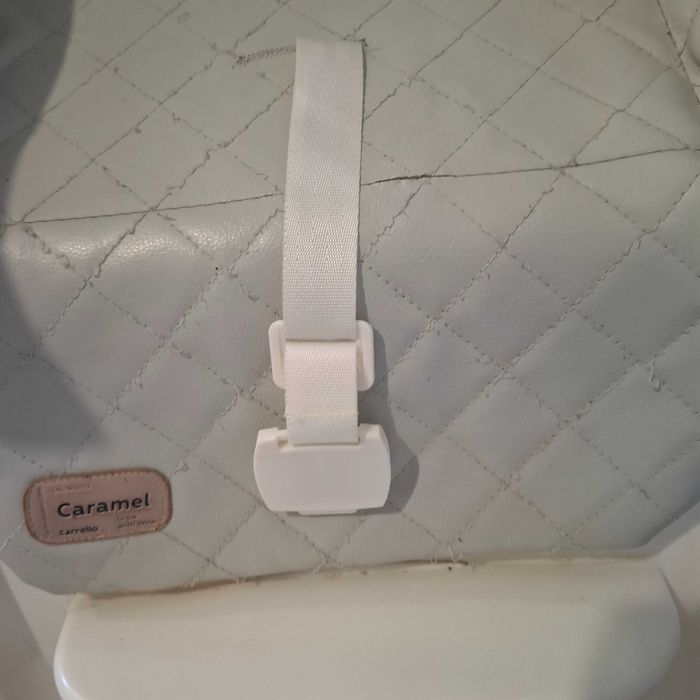 Б/у дитячий стільчик для годування Carrello