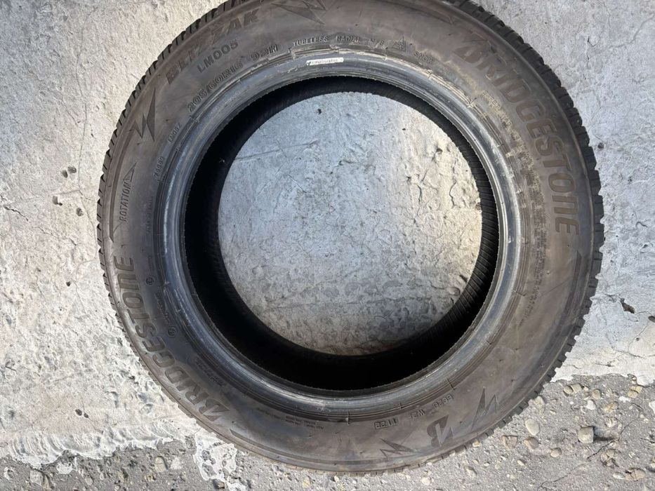 Шини  205/60 R16 Bridgestone зима 2022/21 рік 7,3/7 мм