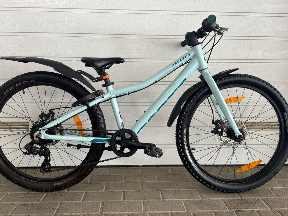 Scott Contenssa Rigid 24 . Kola 24