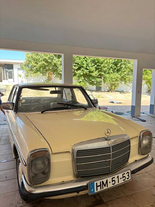 Mercedes Benz 240D - 1974 / Clássico