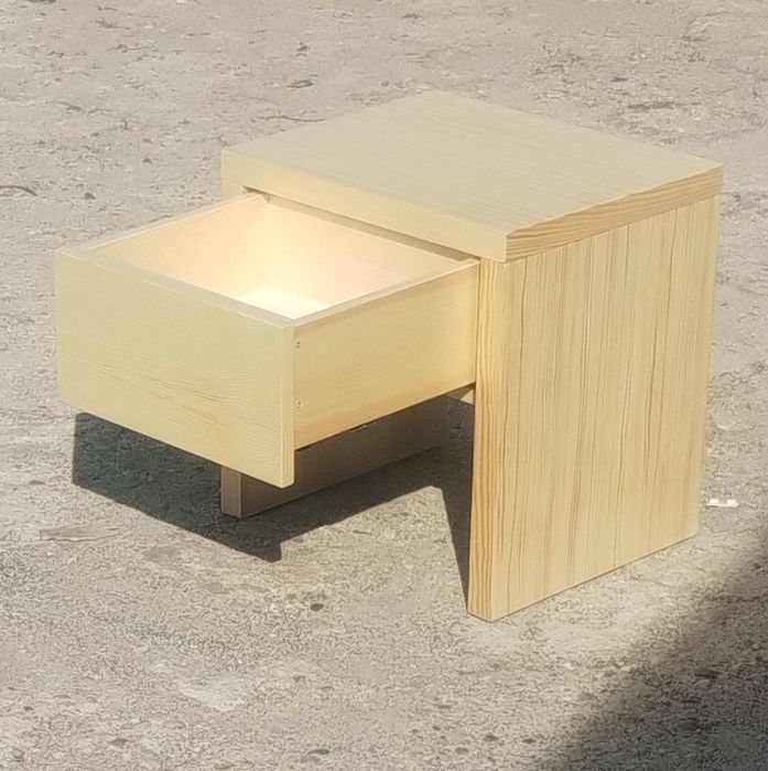 Szafka nocna lakierowana