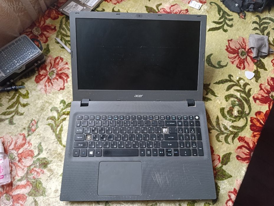 Acer Aspire E5-573G (i5-5200U, 15.6",)