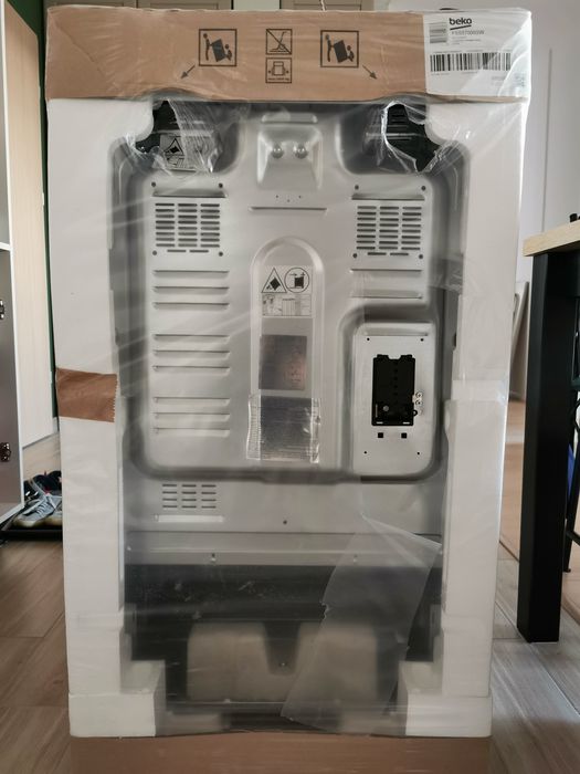 Kuchenka elektryczna Beko FSS57000GW nowa nie używana