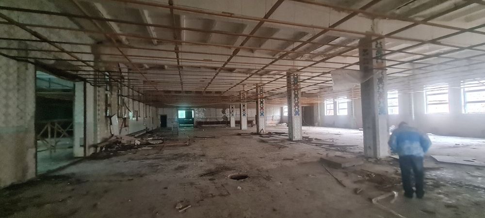 Прощається виробниче приміщення  2400 м.кв
