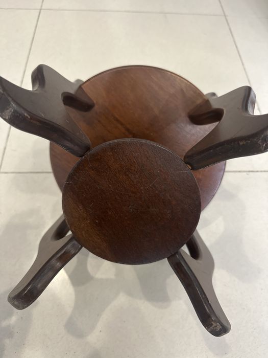 Suporte para vasos em madeira