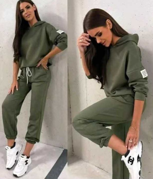 Dres masełkowy z kapturem