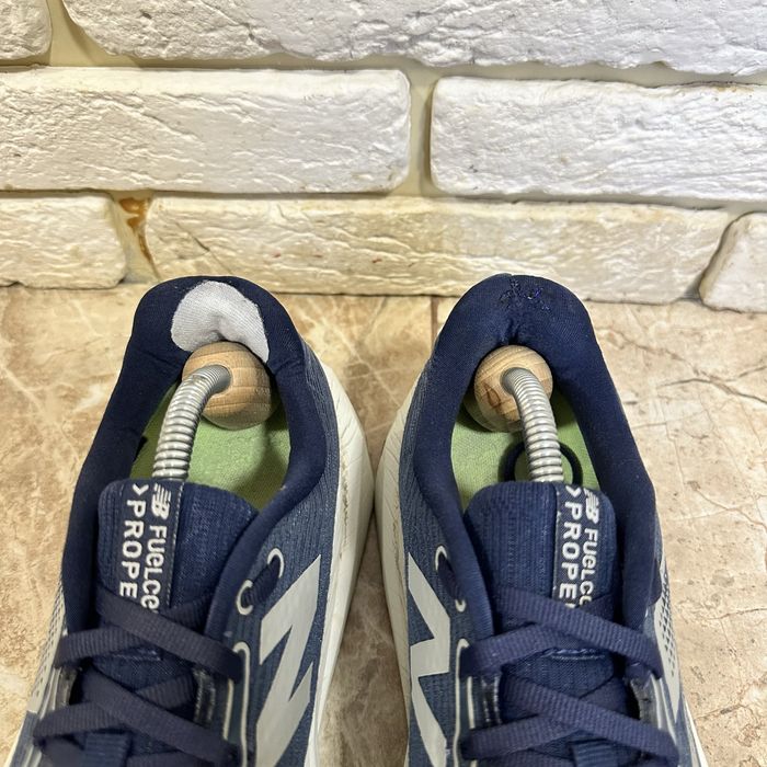 Кросівки New Balance FuelCell Propel v5
