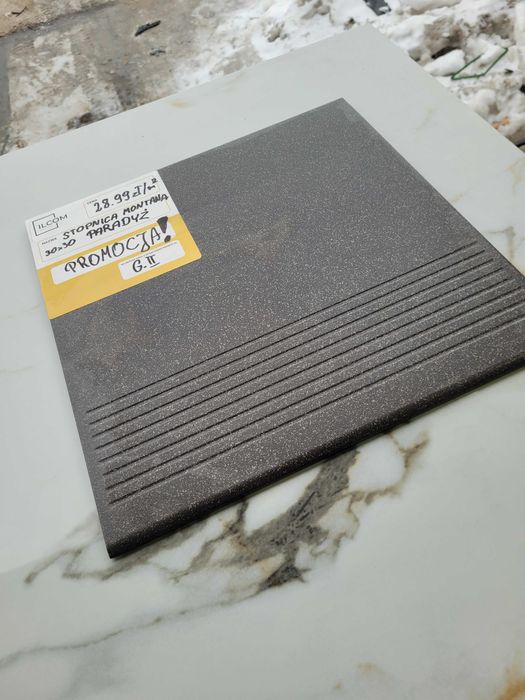 Stopnica Montana 30x30 Antypoślizgowa Gres GAT.2 – Słupsk