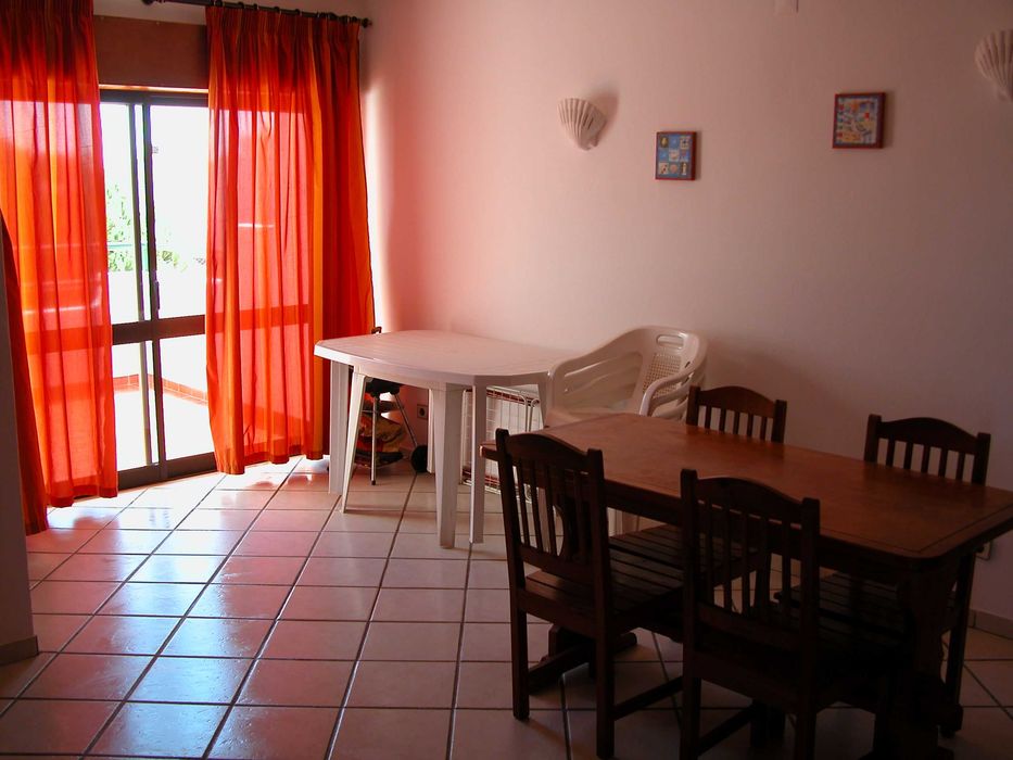 Promo: Setembro T1 Albufeira c/ Piscina + estacionamento privado a 600m da Praia Oura (490€/sem)