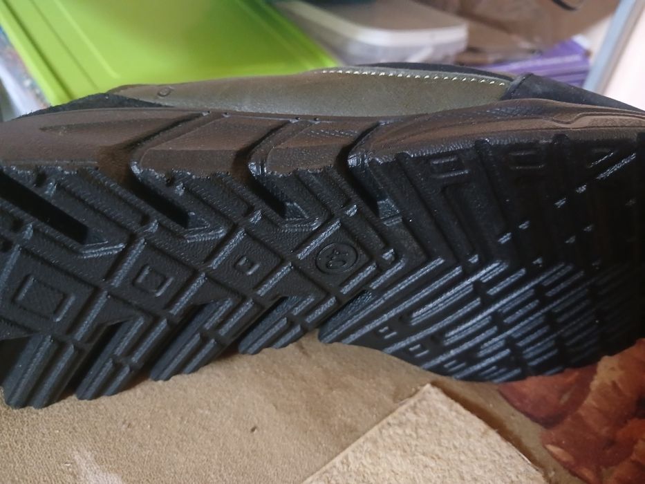 Кросівки Adidas шкіра