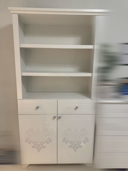 Regal meblik crystal white