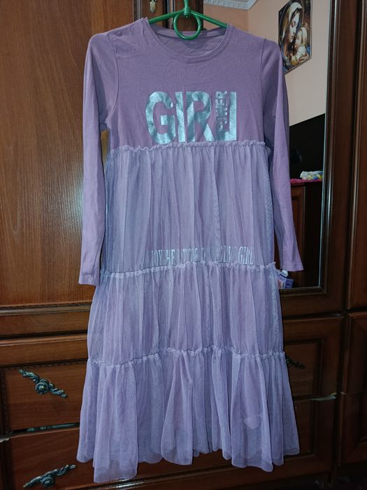 Костюми та плаття