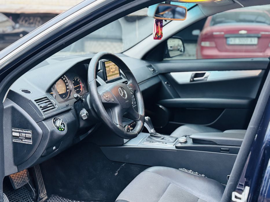 Mercedes c220 2.2 дизель автомат
