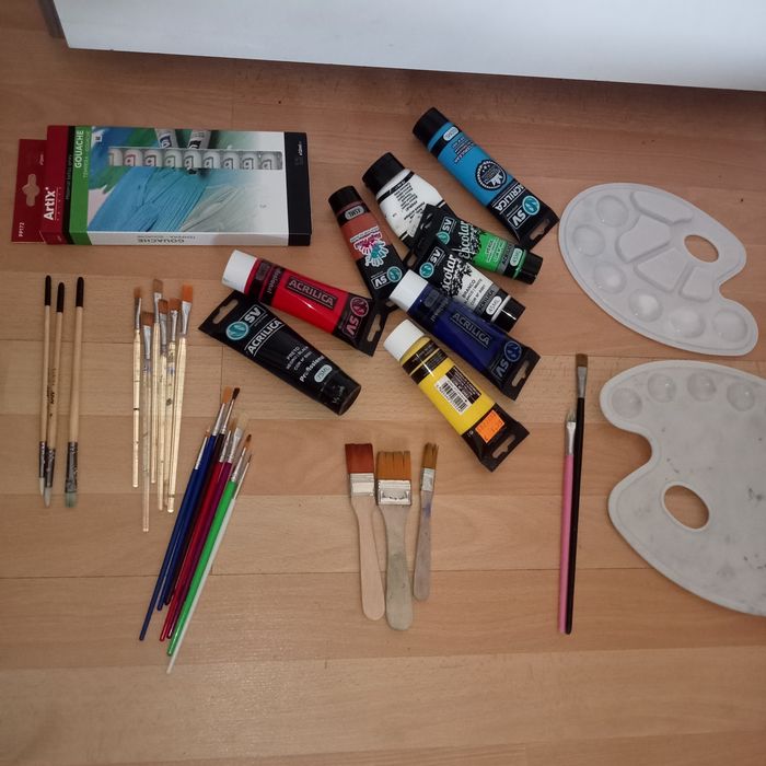 Conjunto completo de materiais de pintura artística