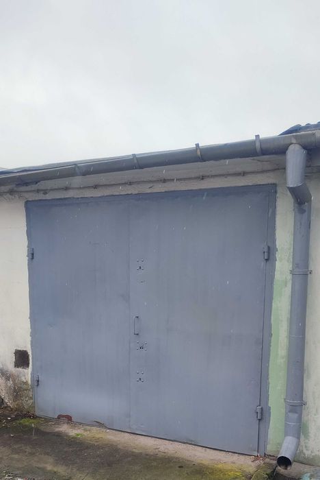 Sprzedam garaż murowany