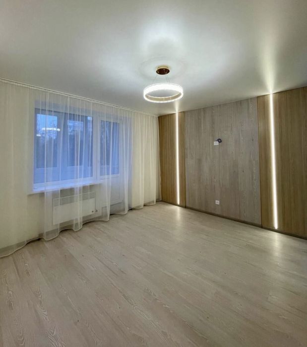 Продаж 1 кімнатної квартири з сучасним ремонтом. Р-н 13 школа Дендропарк. Є відео