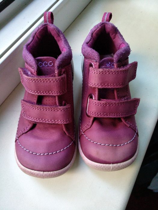 Продам екко ботинки на девочку