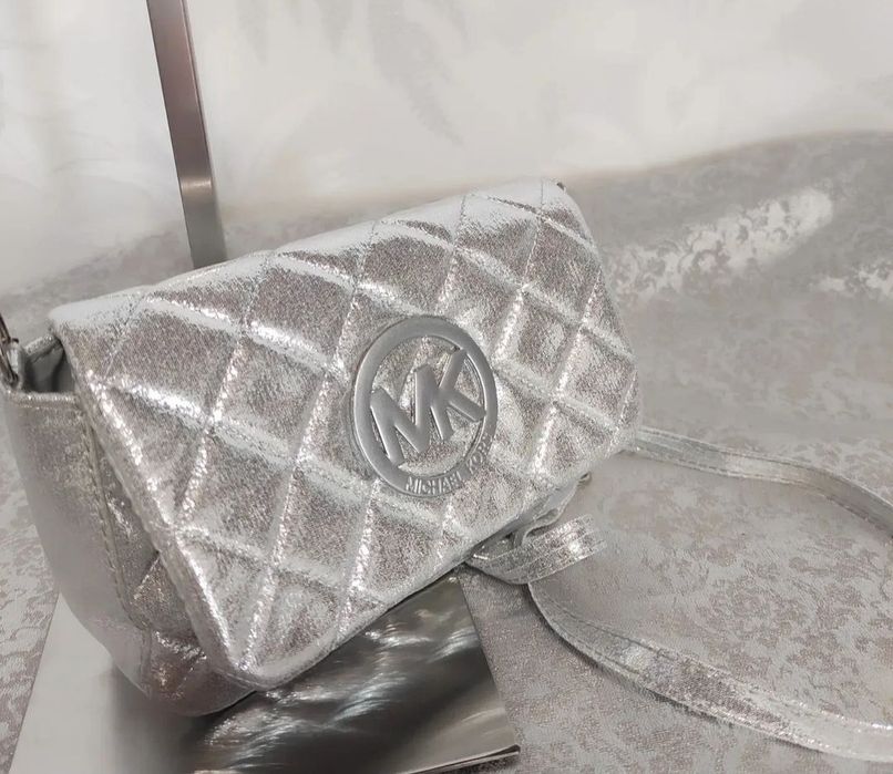 Mini mala luxo prateada com carteira adulto/criança portes incluídos)