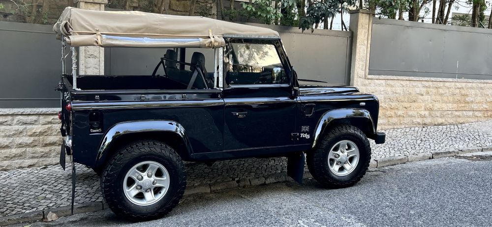 Land Rover Defender 90 - TD5 Soft Top | Nacional