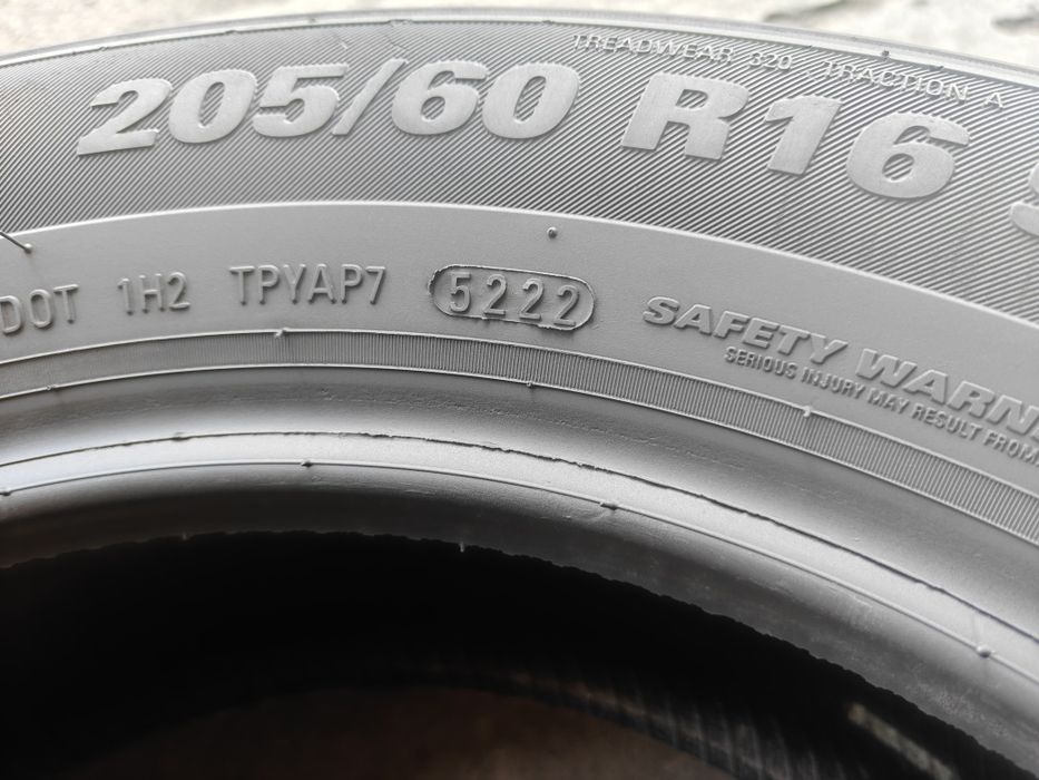 R16 205 60 Kumho Ecsta  шини літні комплект або пара в ідеальному стані в  ідеальному стані майже нові