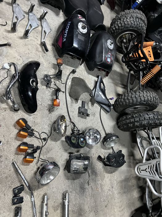 Honda CB 500 częsci licznik lampa kufer gmole lagi zbiornik