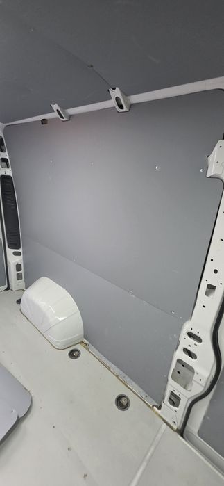 Zabudowa Ducato przestrzeń ładunkowa L3H2