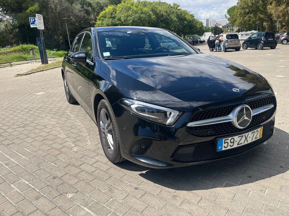 MERCEDES-BENZ A250e Pack Premium Plus full extras com apenas 31.000km