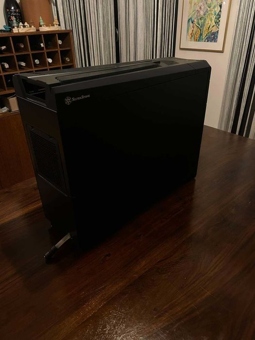 Komputer chłodzony płynem