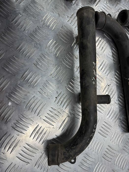 Патрубок охлаждения Opel Vectra A Опель Вектра А 1.6 90322217